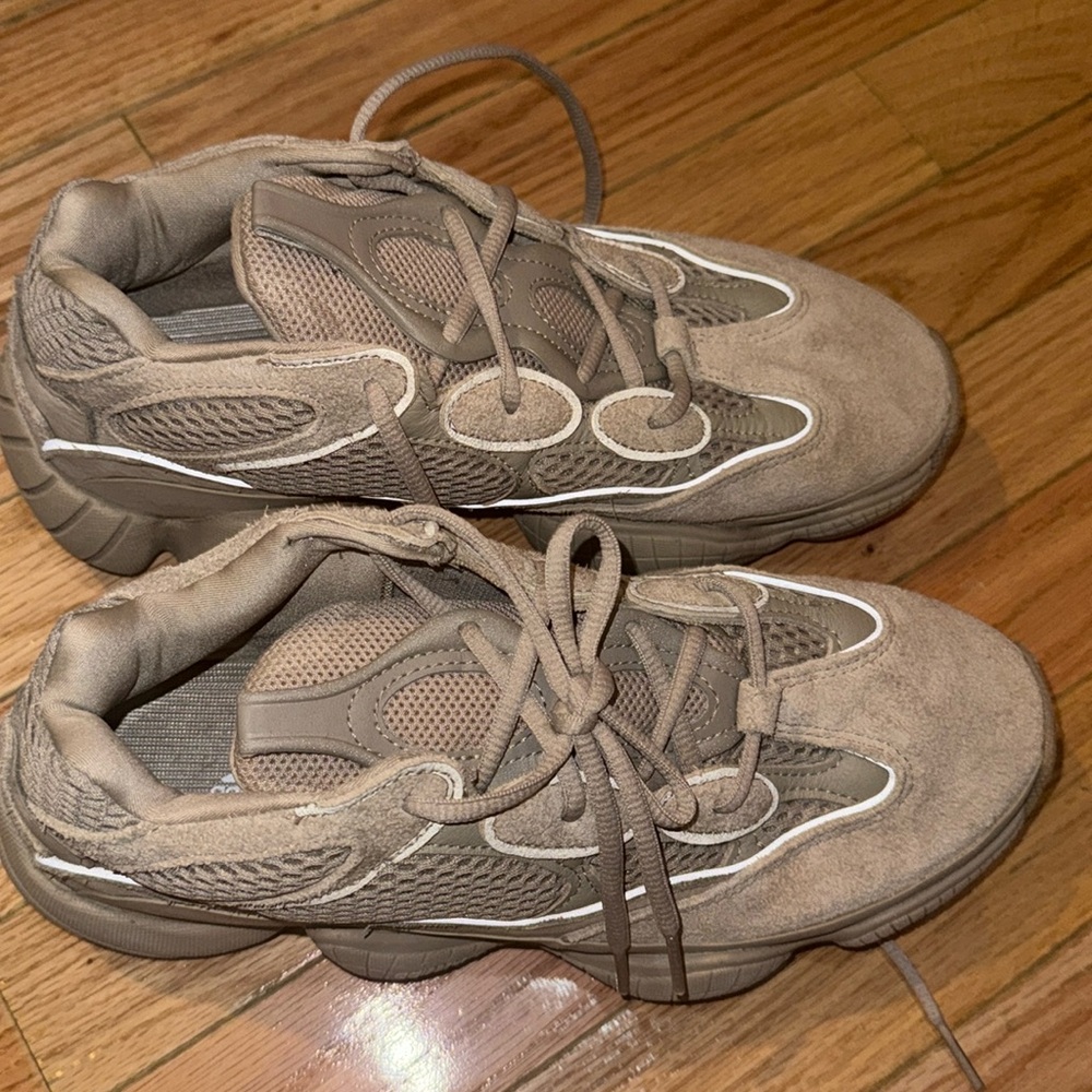 YEEZY 500 in BLUSH